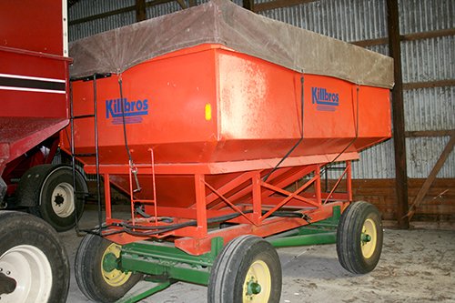 Property photo 15 - FARM EQUIPMENT AUCTION IN ADAMS COUNTY, INDIANA